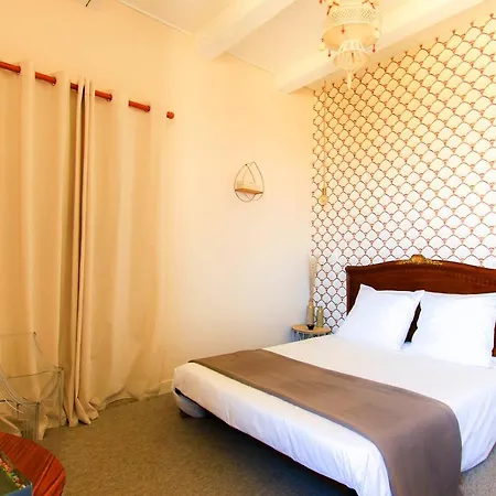 Hotel Domaine De Bauzit Vals-pres-le-Puy